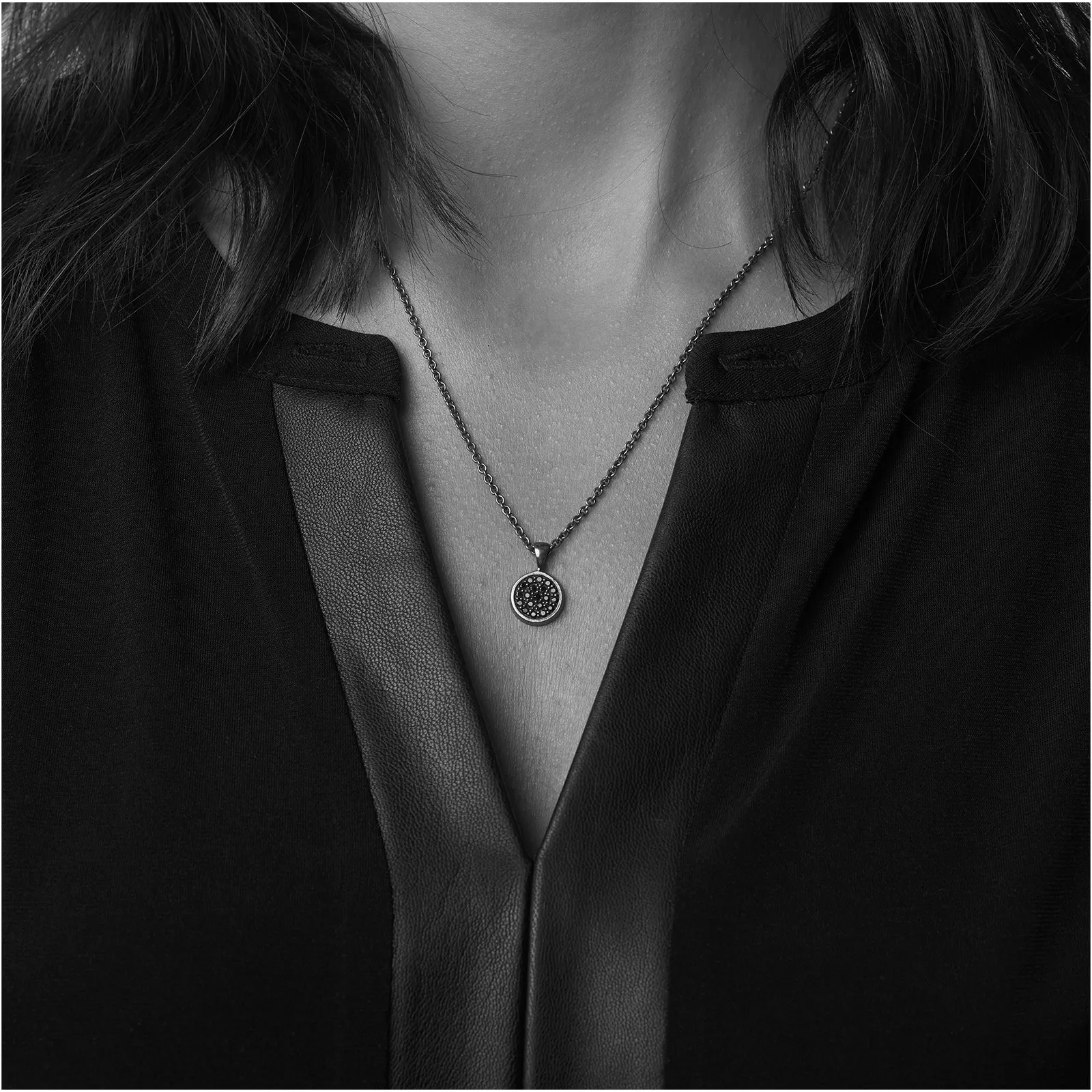 18k White Gold Diamond Pendant Redondo