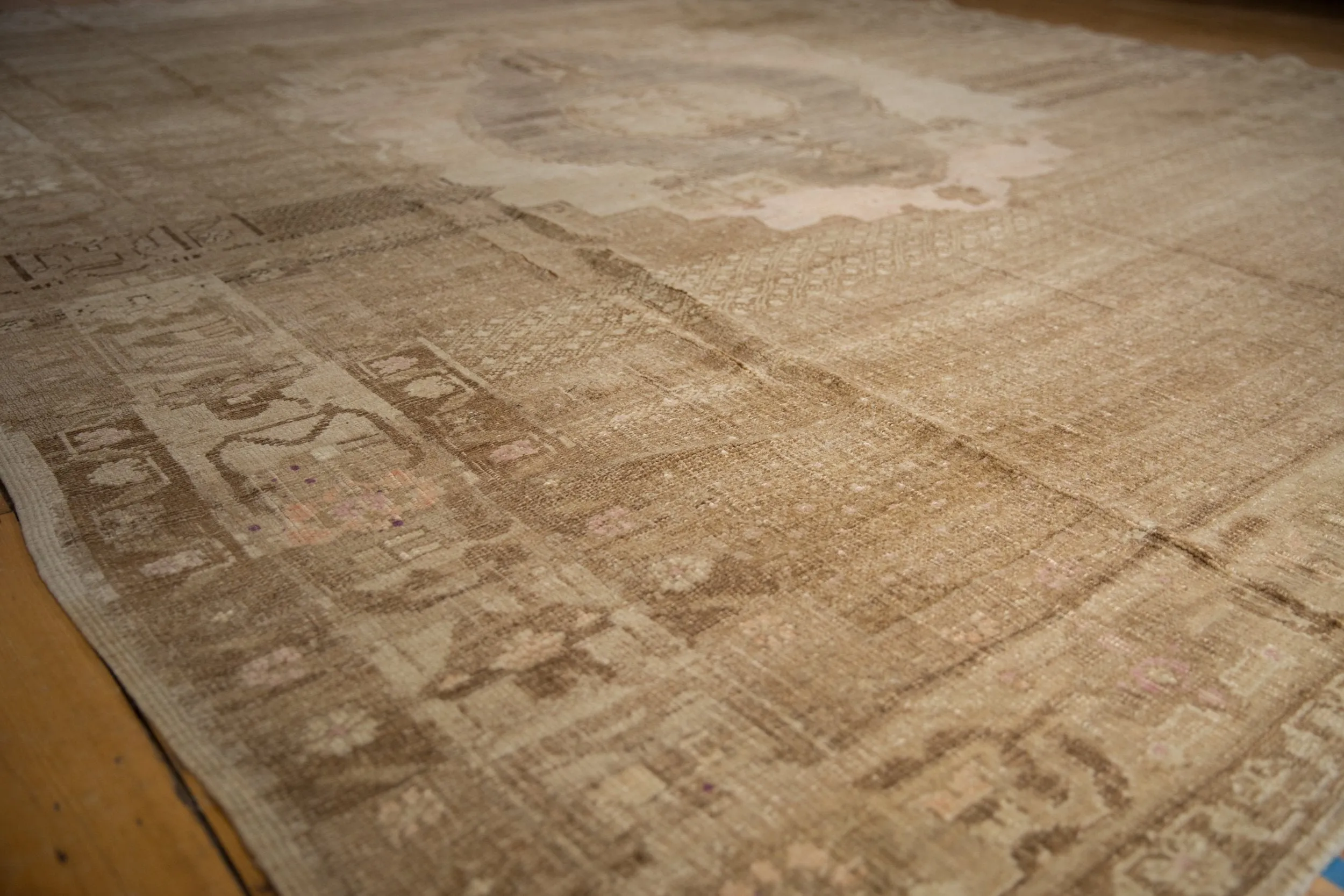 9.5x11 Vintage Distressed Oushak Carpet