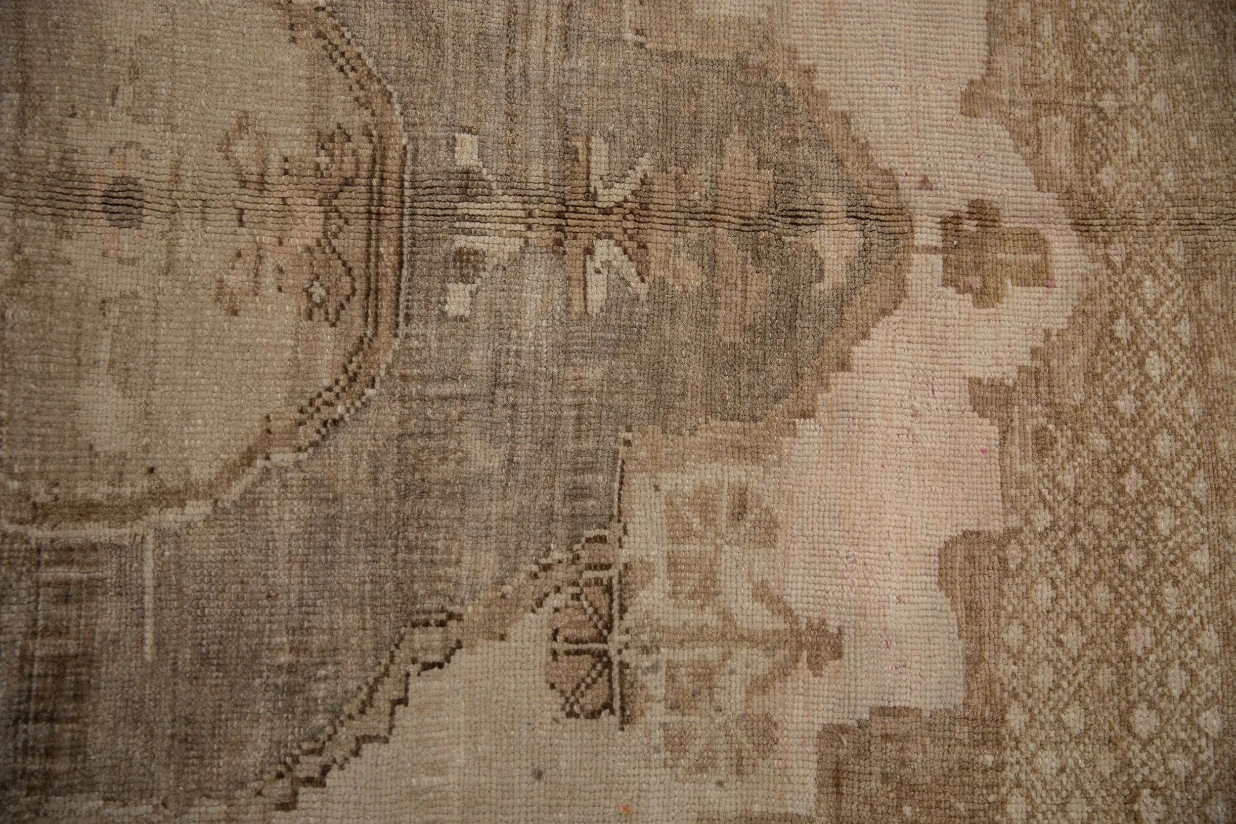 9.5x11 Vintage Distressed Oushak Carpet