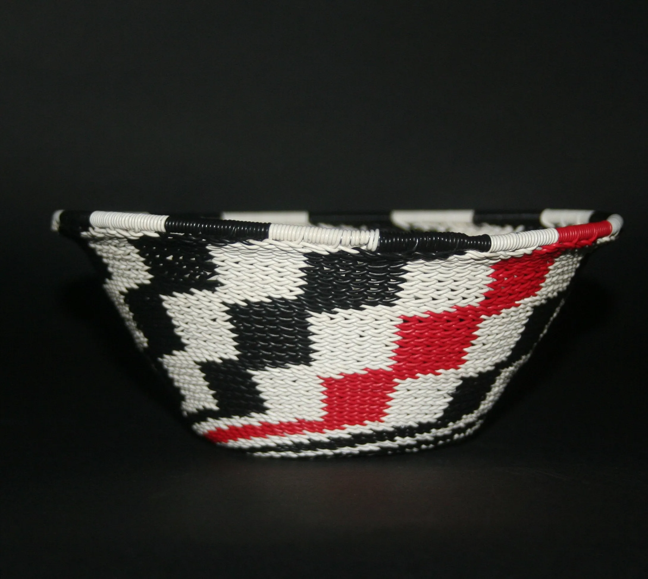 African Telephone Wire Bowl Zulu Basket White Black Red Swirl - 6.75" D X 3" H