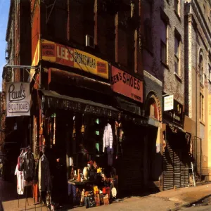 Beastie Boys - Paul's Boutique 20th Anniversary Edition (180 Gram Vinyl, Remastered) [Explicit Lyrics]