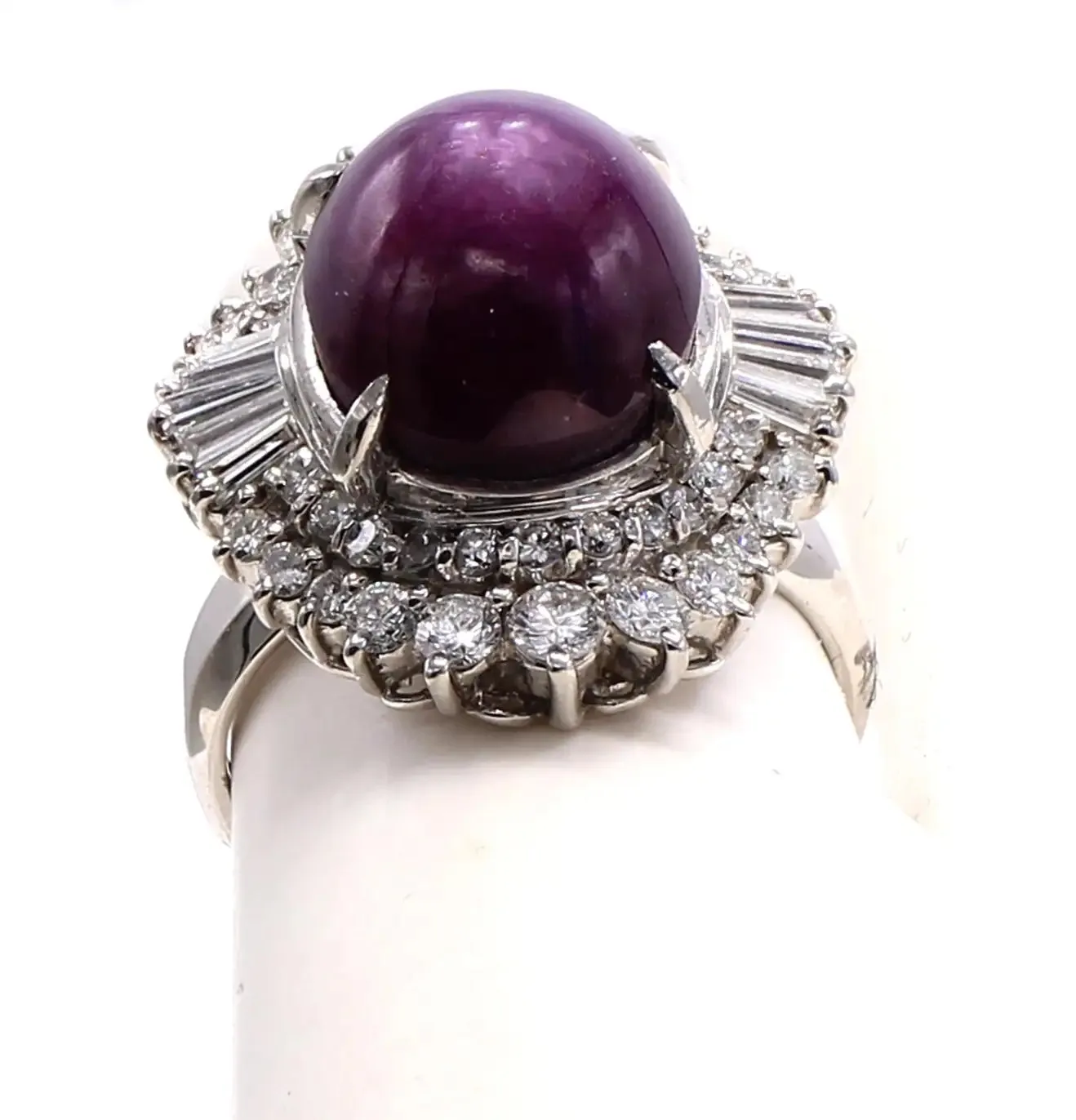 Cabochon Star Ruby Diamond Platinum 1960s Ring
