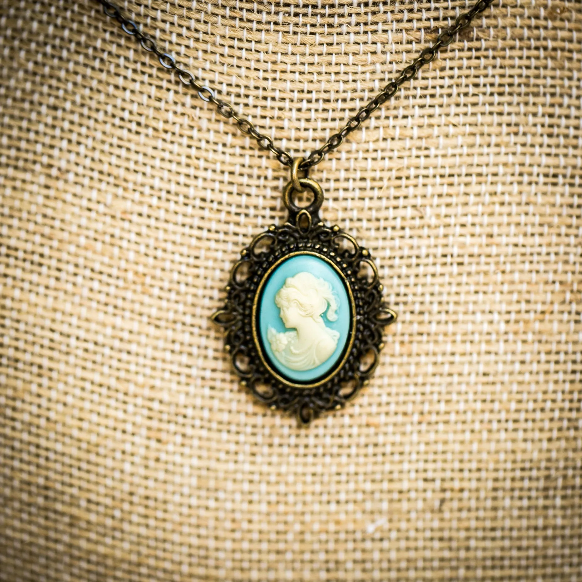 Classic Cameo (Fancy)