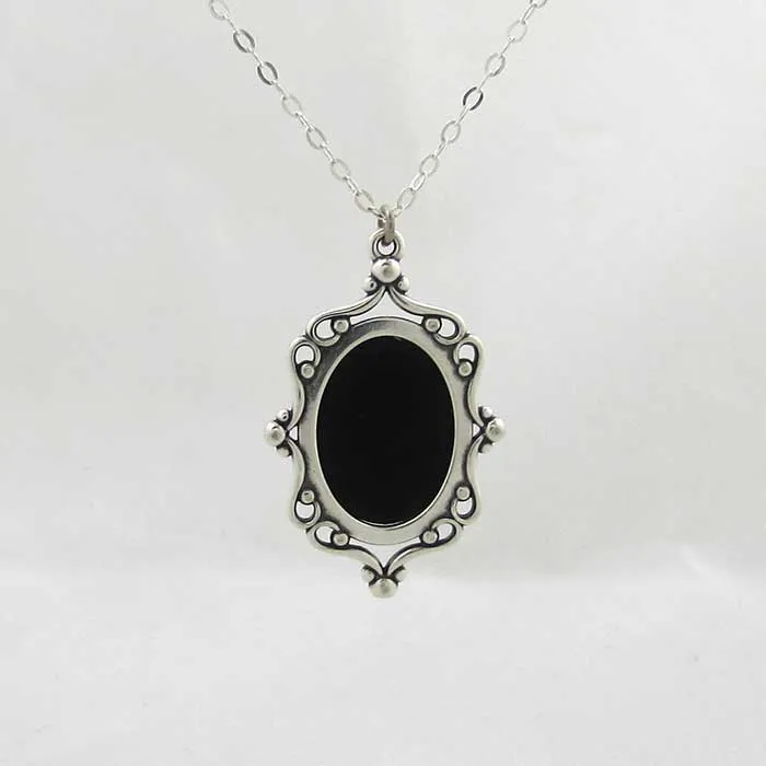 Classic Cameo Pendant