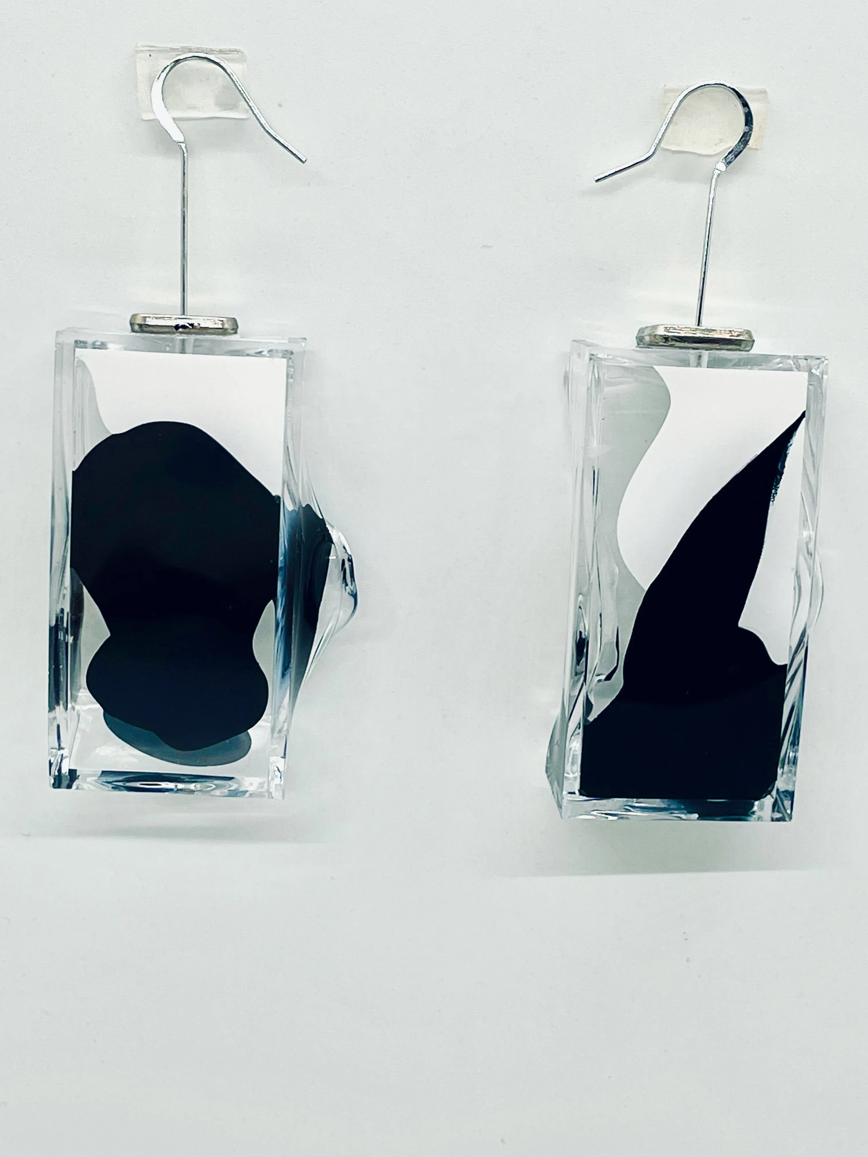 Clear Drop Node Earrings_01