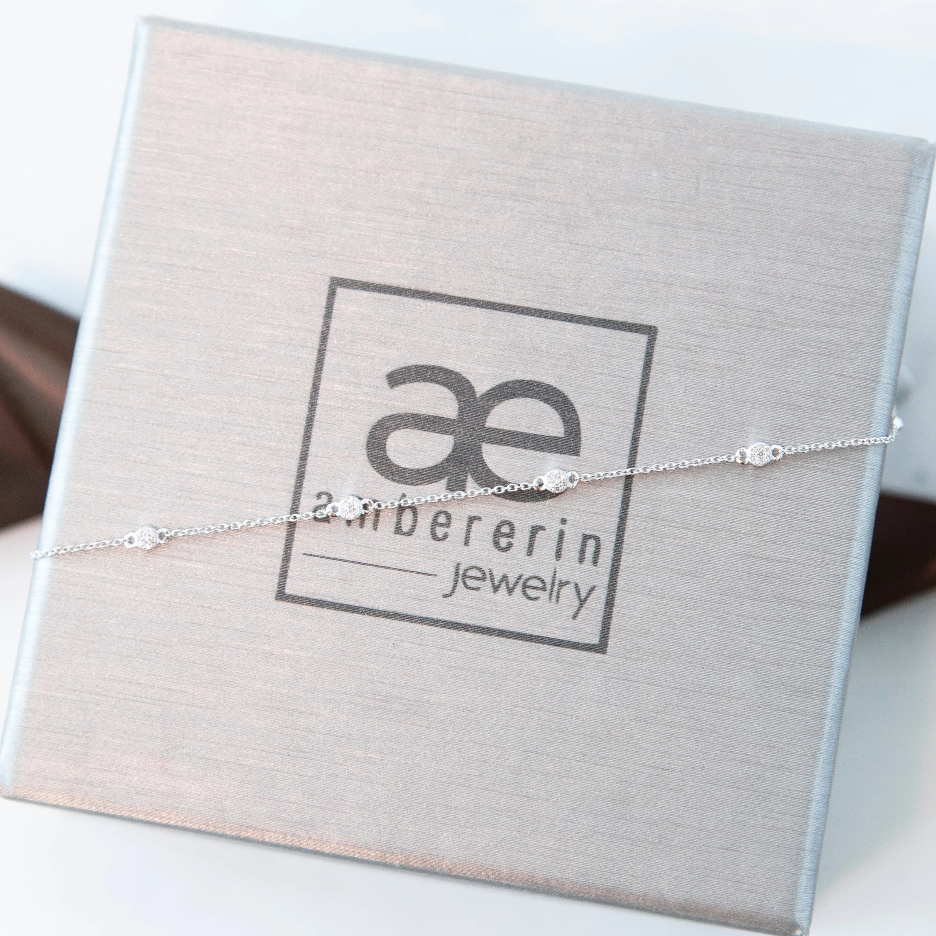 Diamond Pave Circle Station Bracelet in 14k White Gold