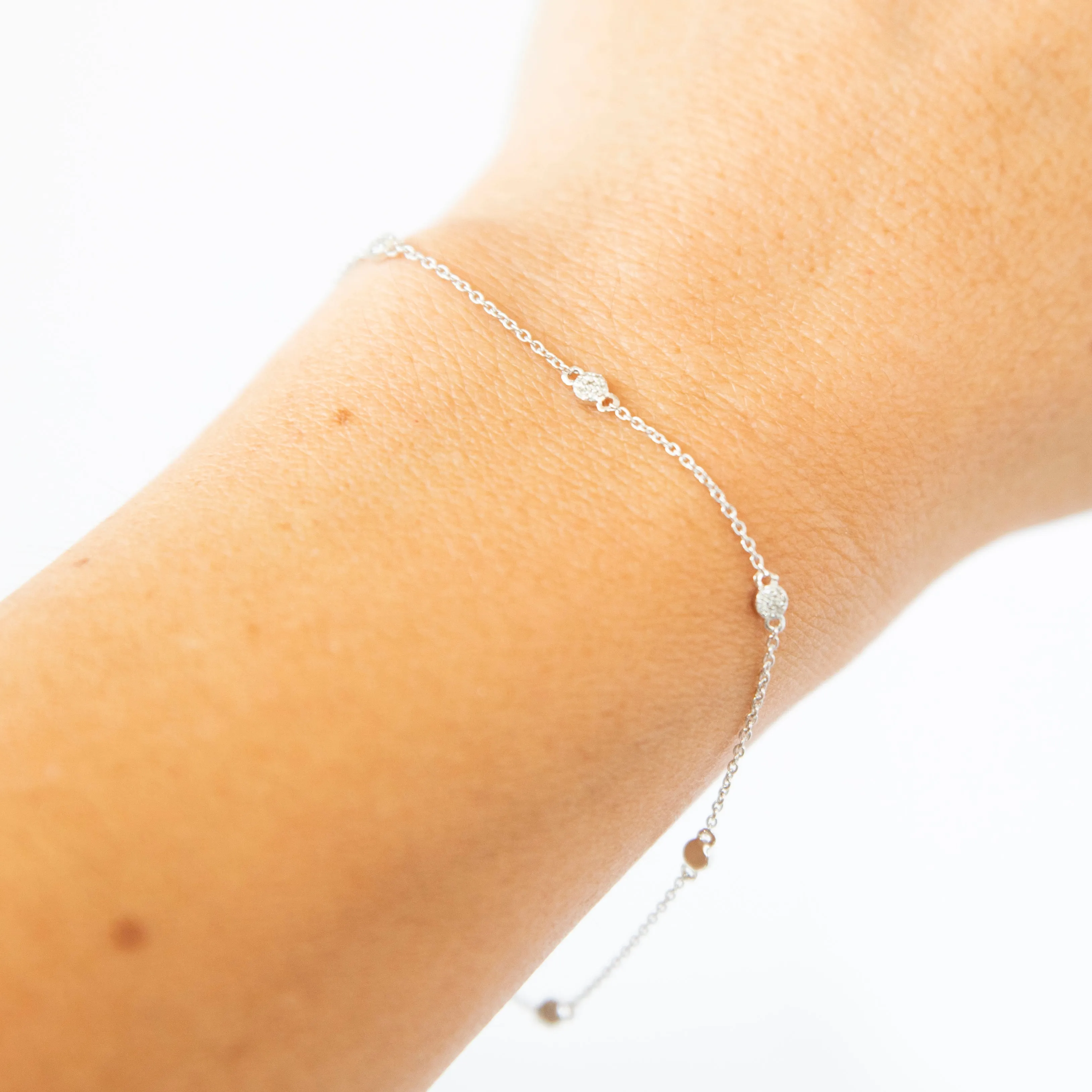 Diamond Pave Circle Station Bracelet in 14k White Gold