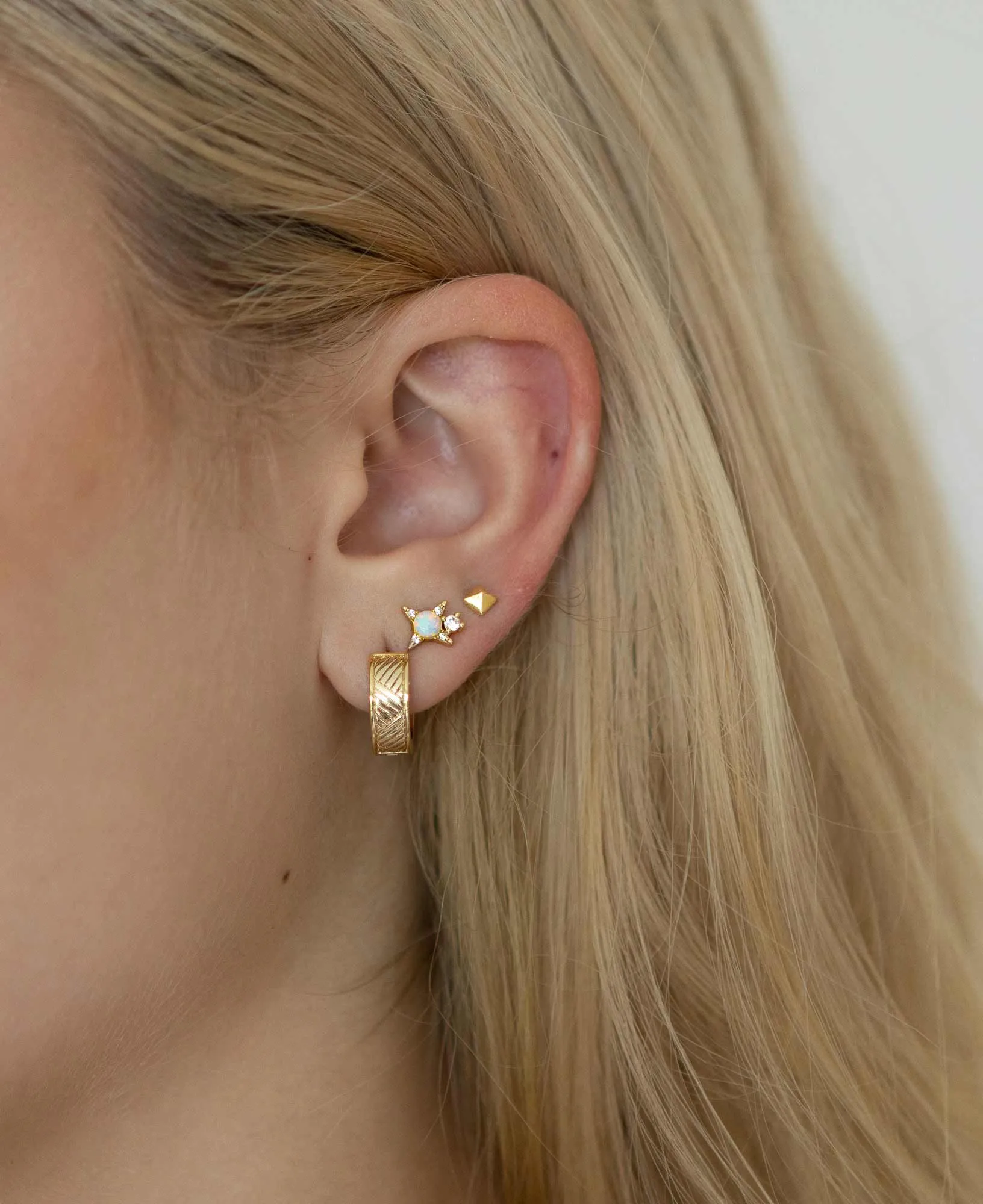 Enide Star 14k Gold Stud