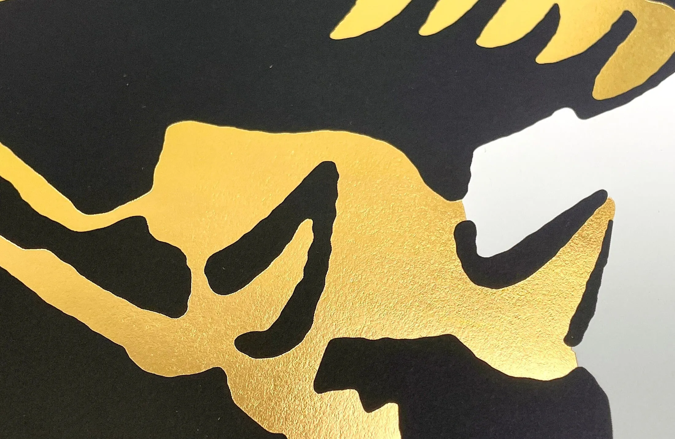 Faile Dog (Gold/Black)
