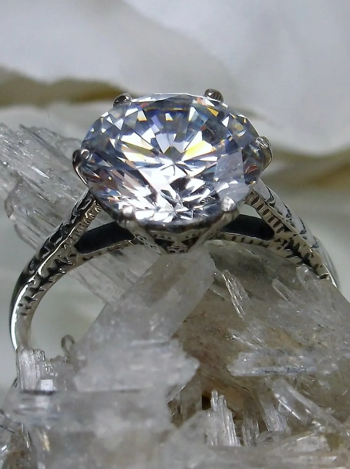 Faux Diamond Ring, White Gem Classic Solitaire Ring #D37z