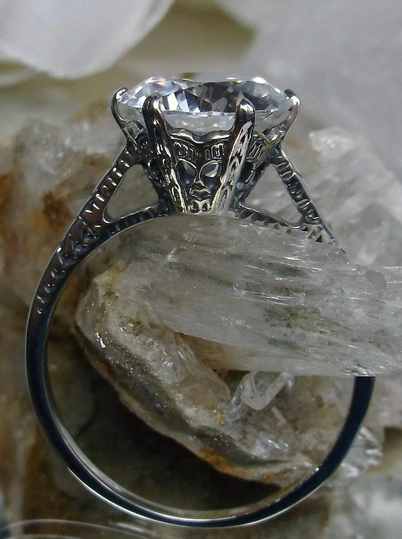 Faux Diamond Ring, White Gem Classic Solitaire Ring #D37z
