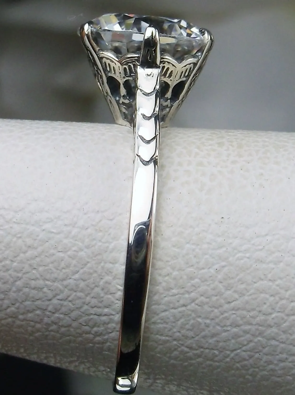 Faux Diamond Ring, White Gem Classic Solitaire Ring #D37z