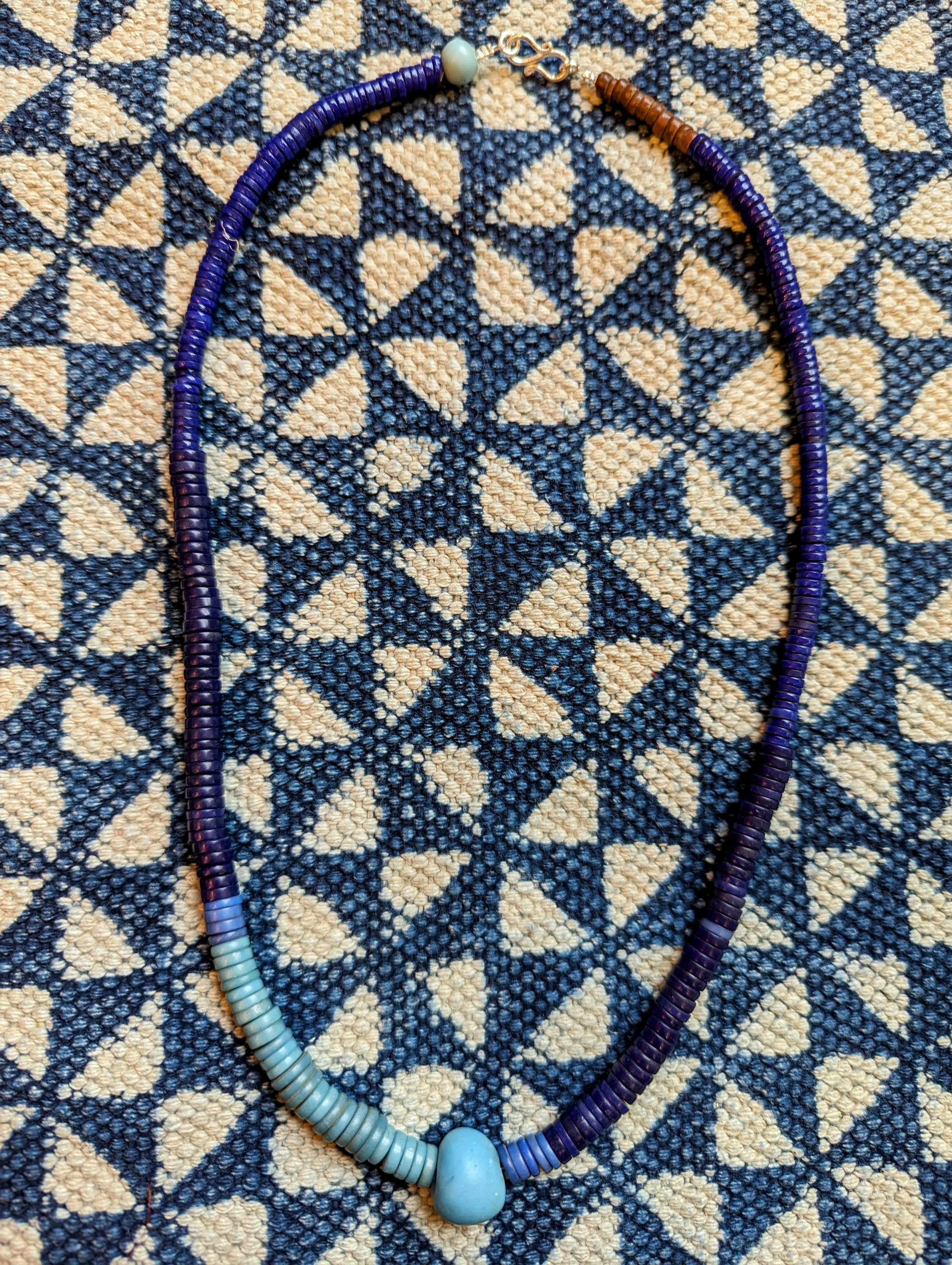Indigo lovers trade beads