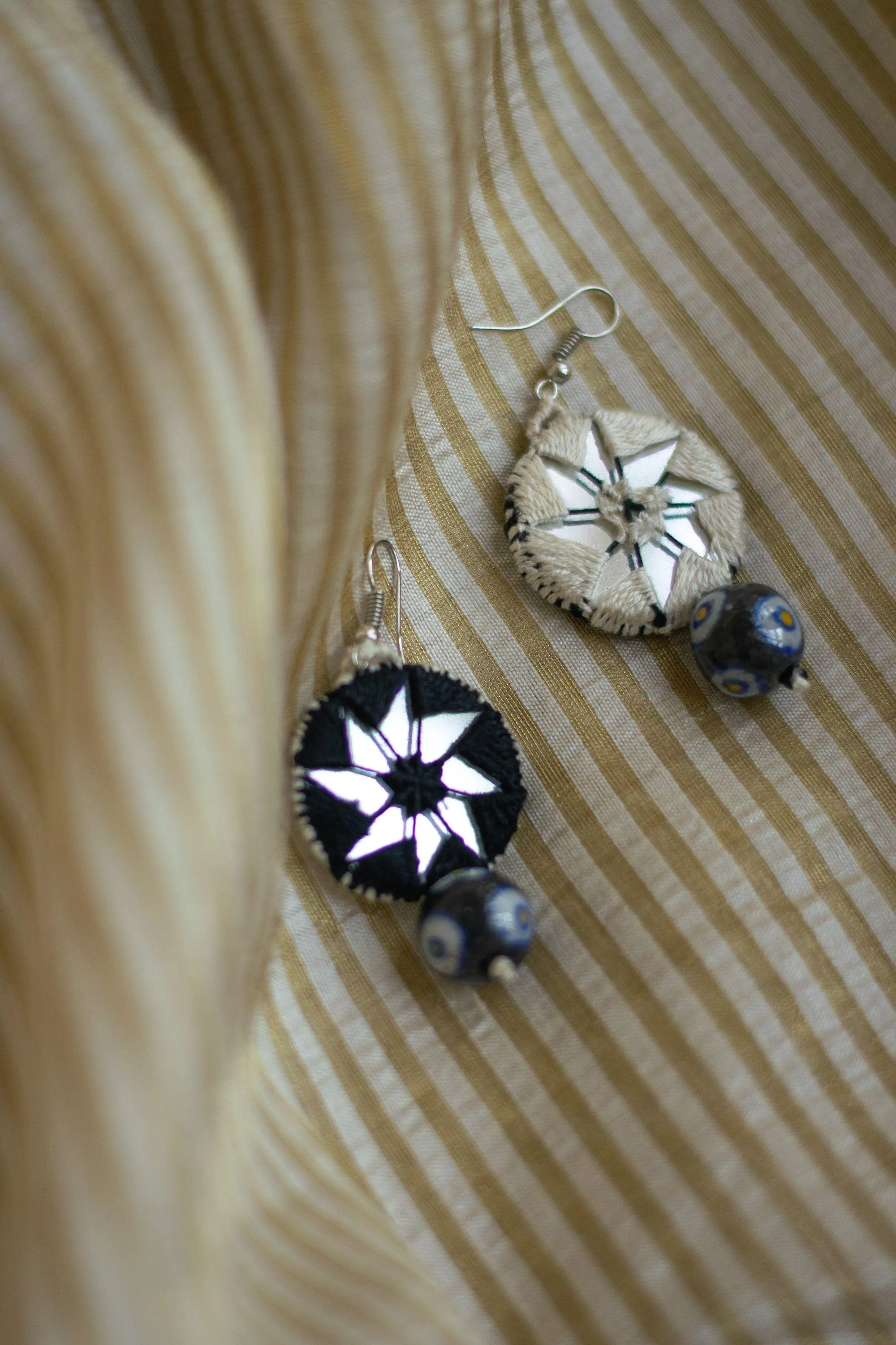 Kaisori blue pottery jewellery-  Dual circle thread - black and white