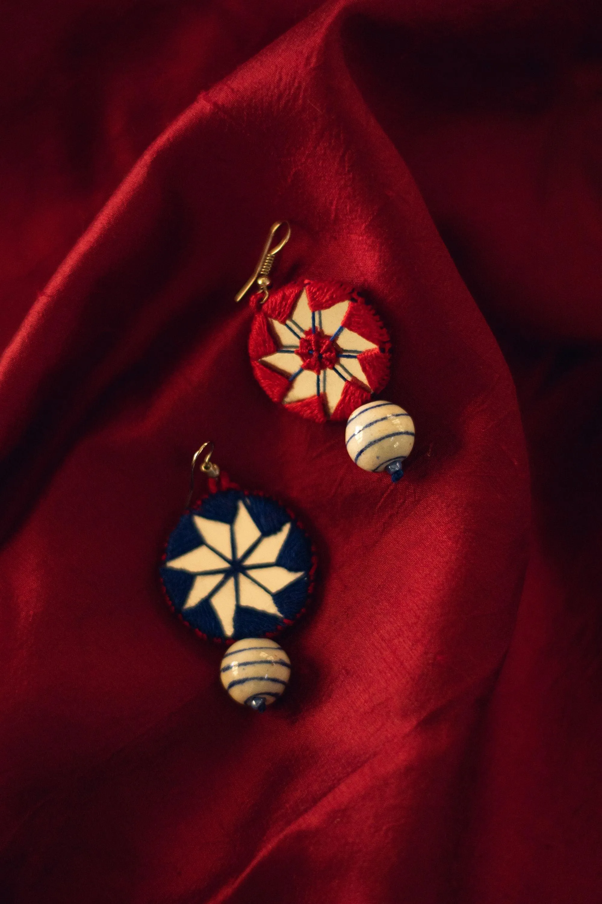 Kaisori blue pottery jewellery-  Dual circle thread  - Pink and Blue