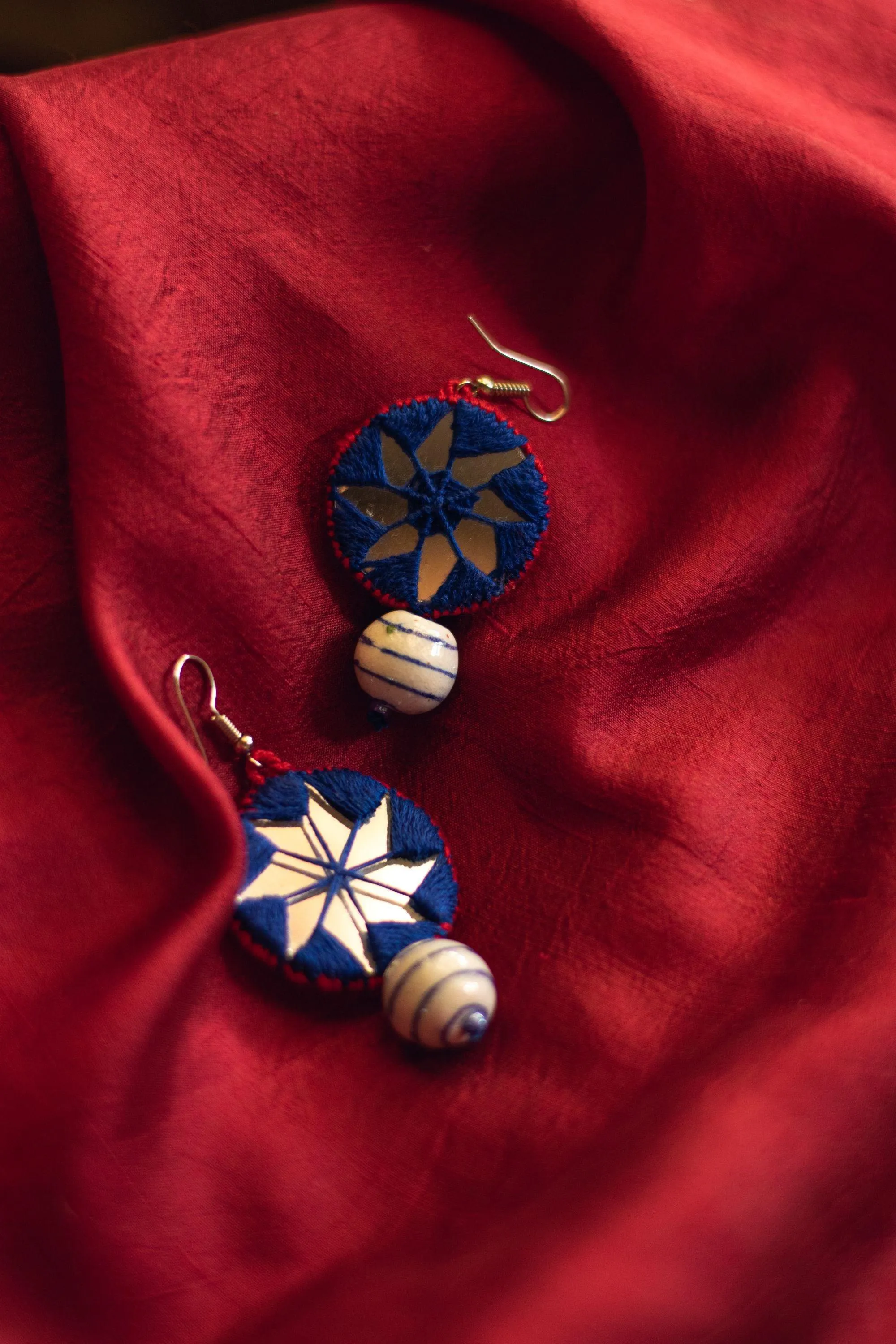 Kaisori blue pottery jewellery-  Dual circle thread  - Pink and Blue