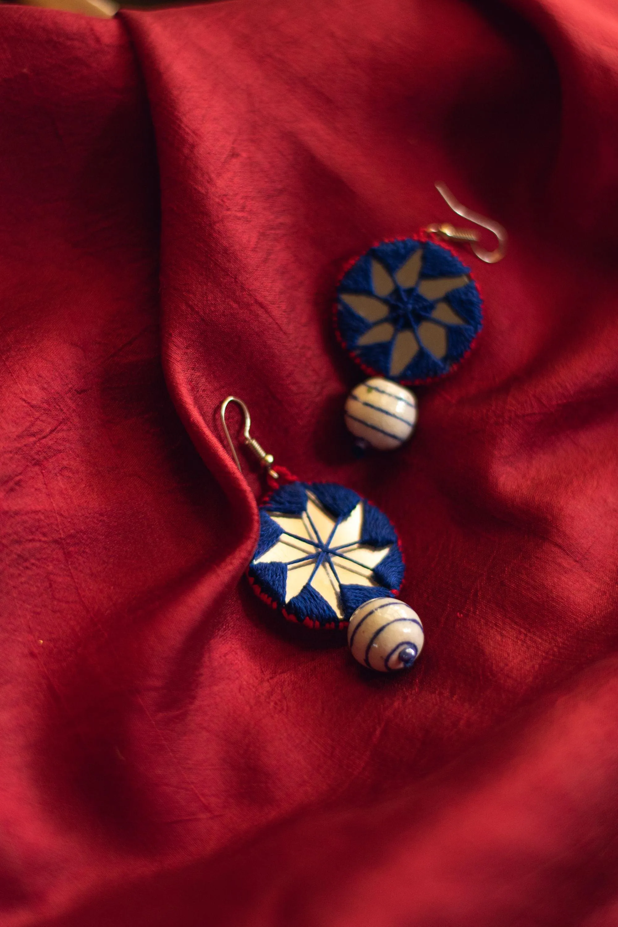 Kaisori blue pottery jewellery-  Dual circle thread  - Pink and Blue