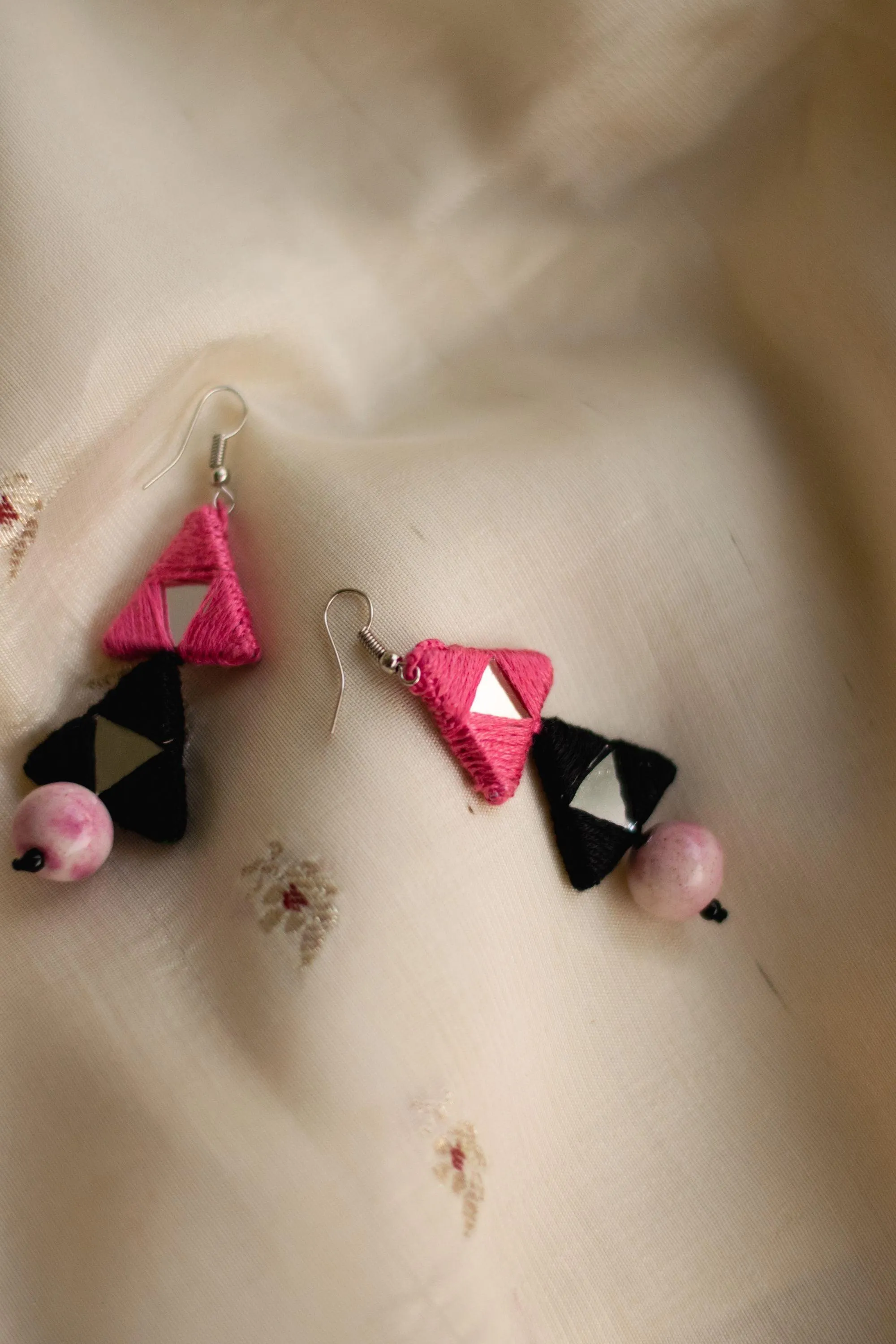 Kaisori blue pottery jewellery - Triad thread earrings - pink and white