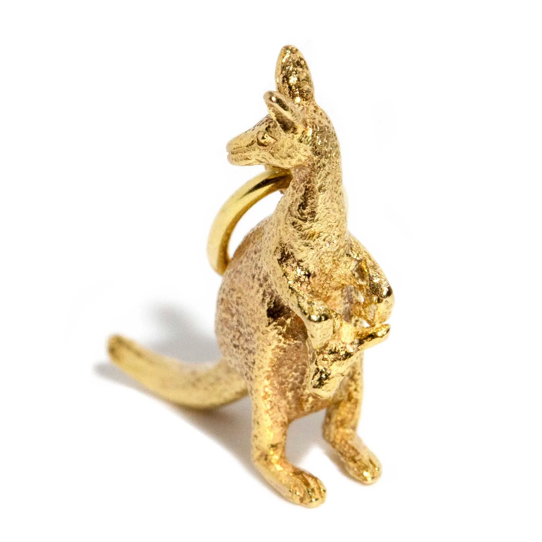 Kangaroo 1970s Charm Pendant 9ct Gold