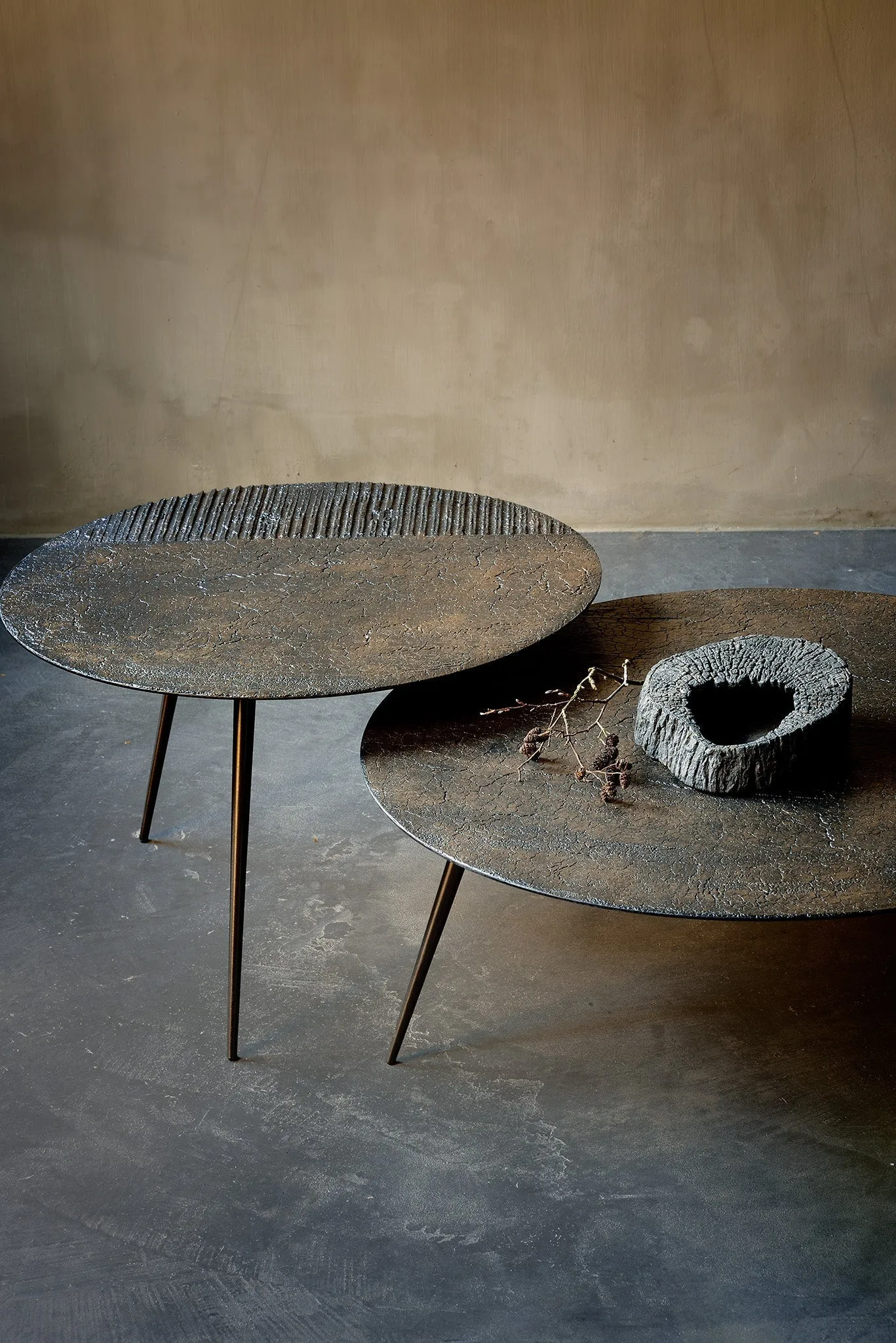 luna coffee table