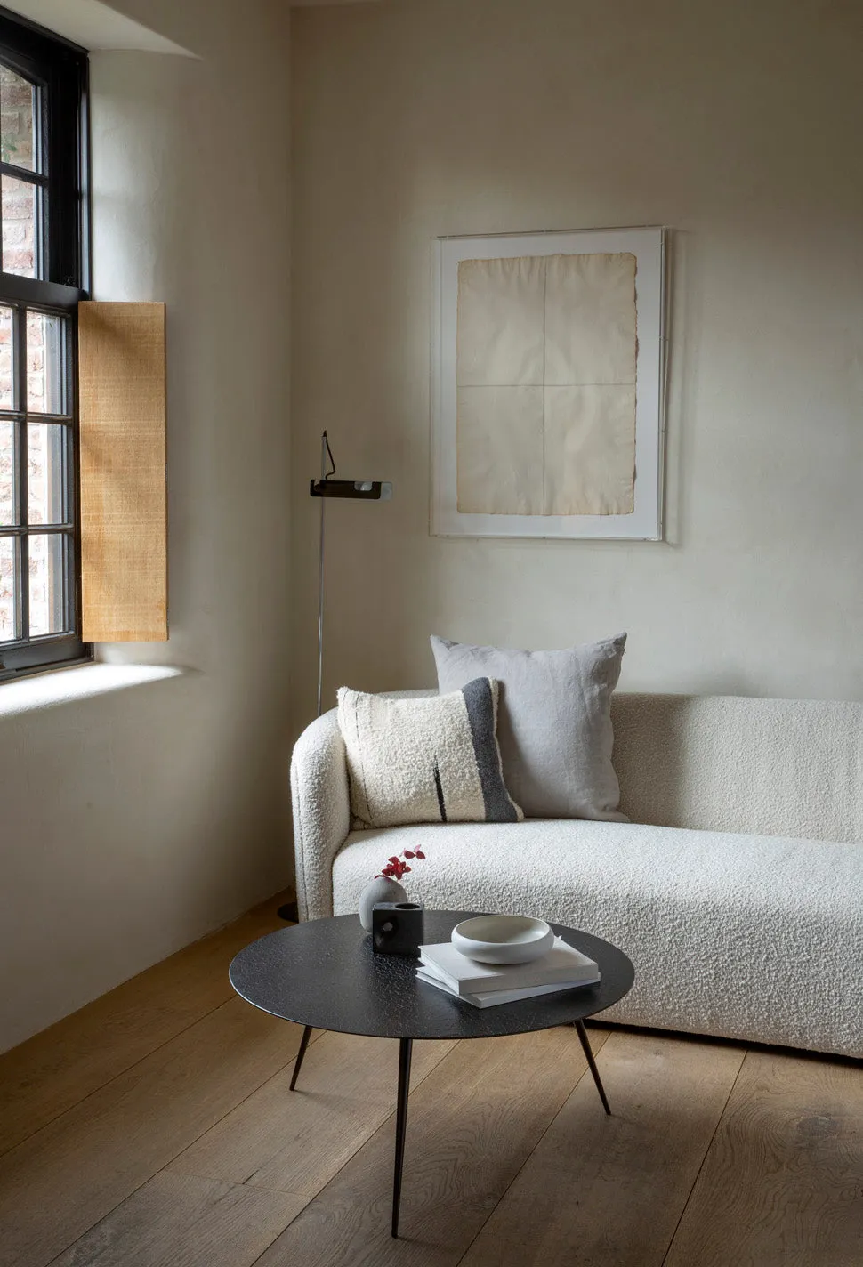 luna coffee table