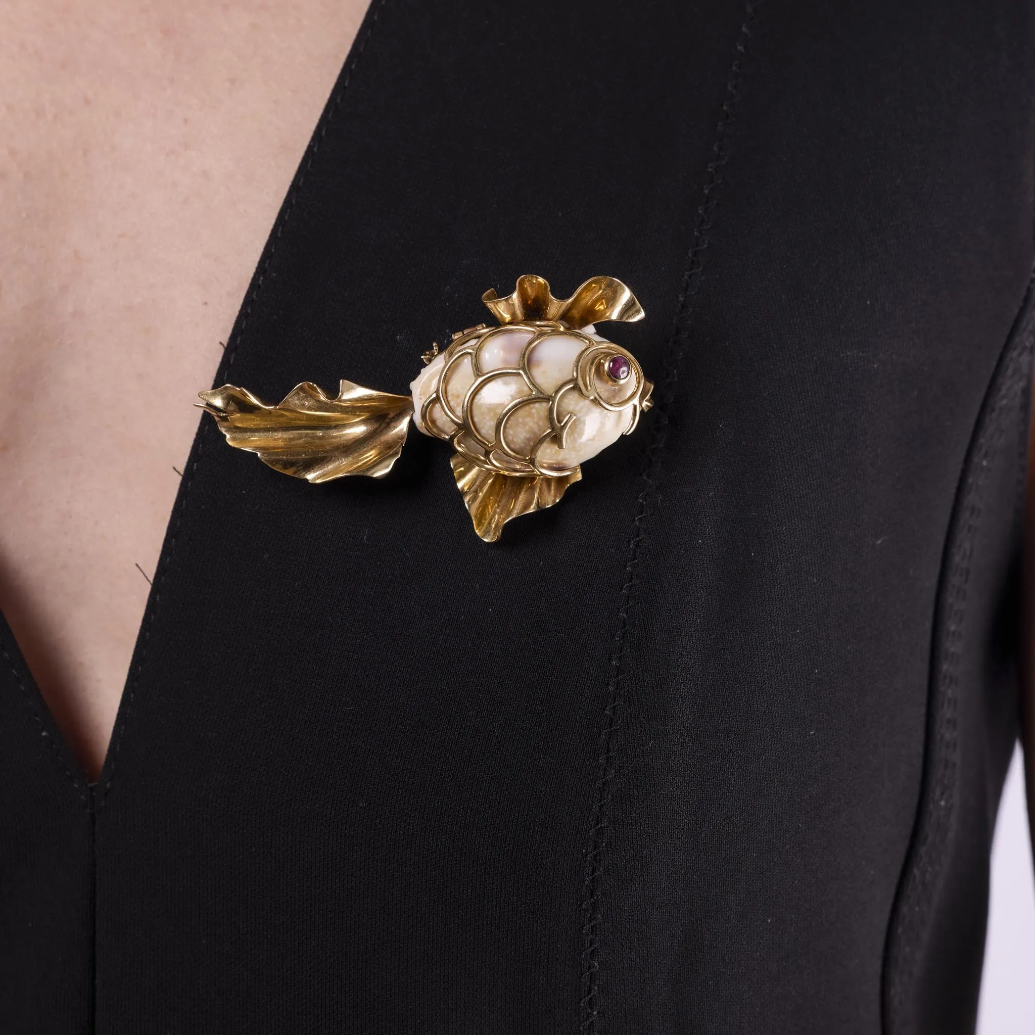 Mid Century cowrie shell ruby 14k yellow gold fish brooch