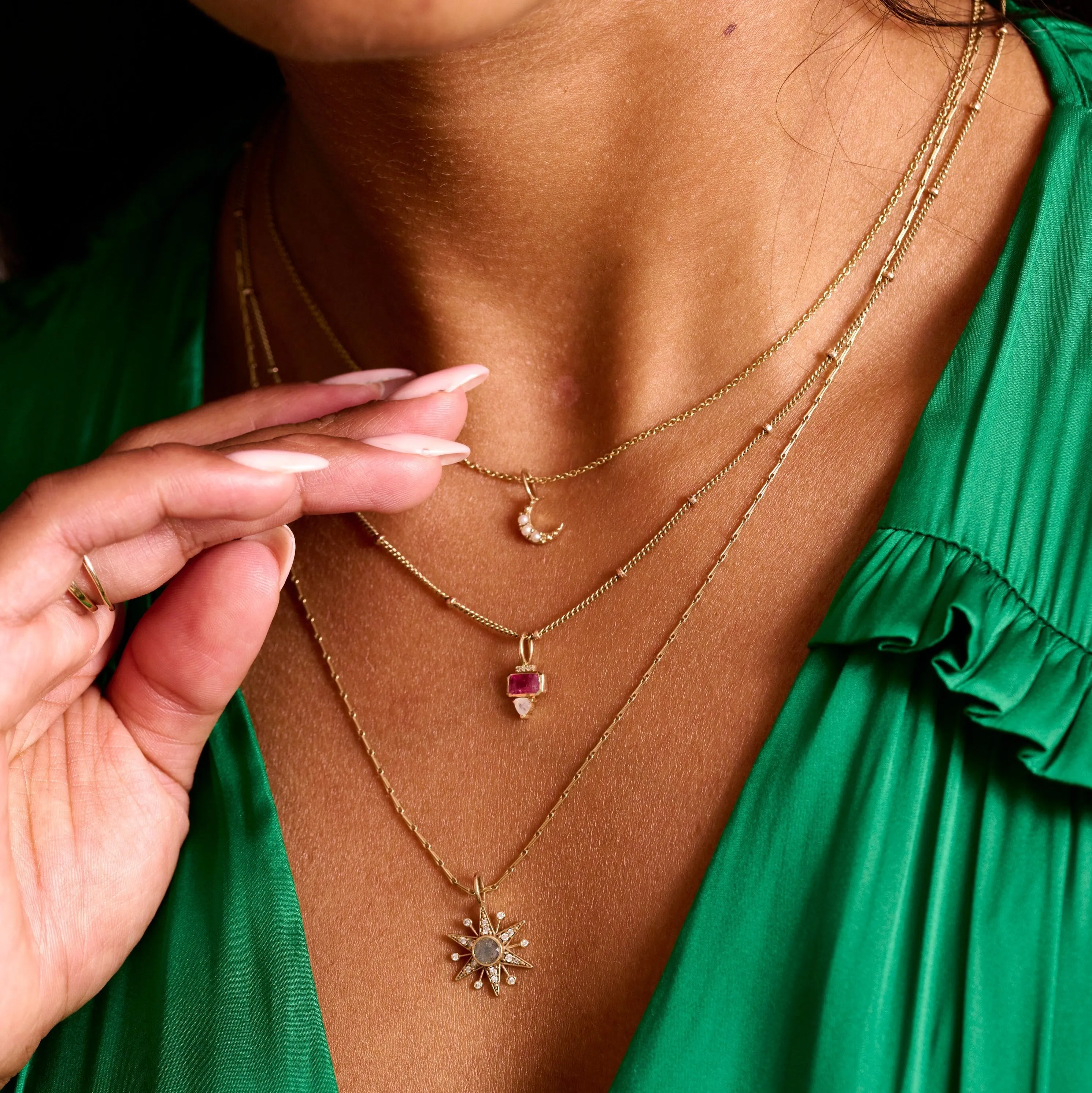 Mini Diamond Moon Pendant 9k Gold
