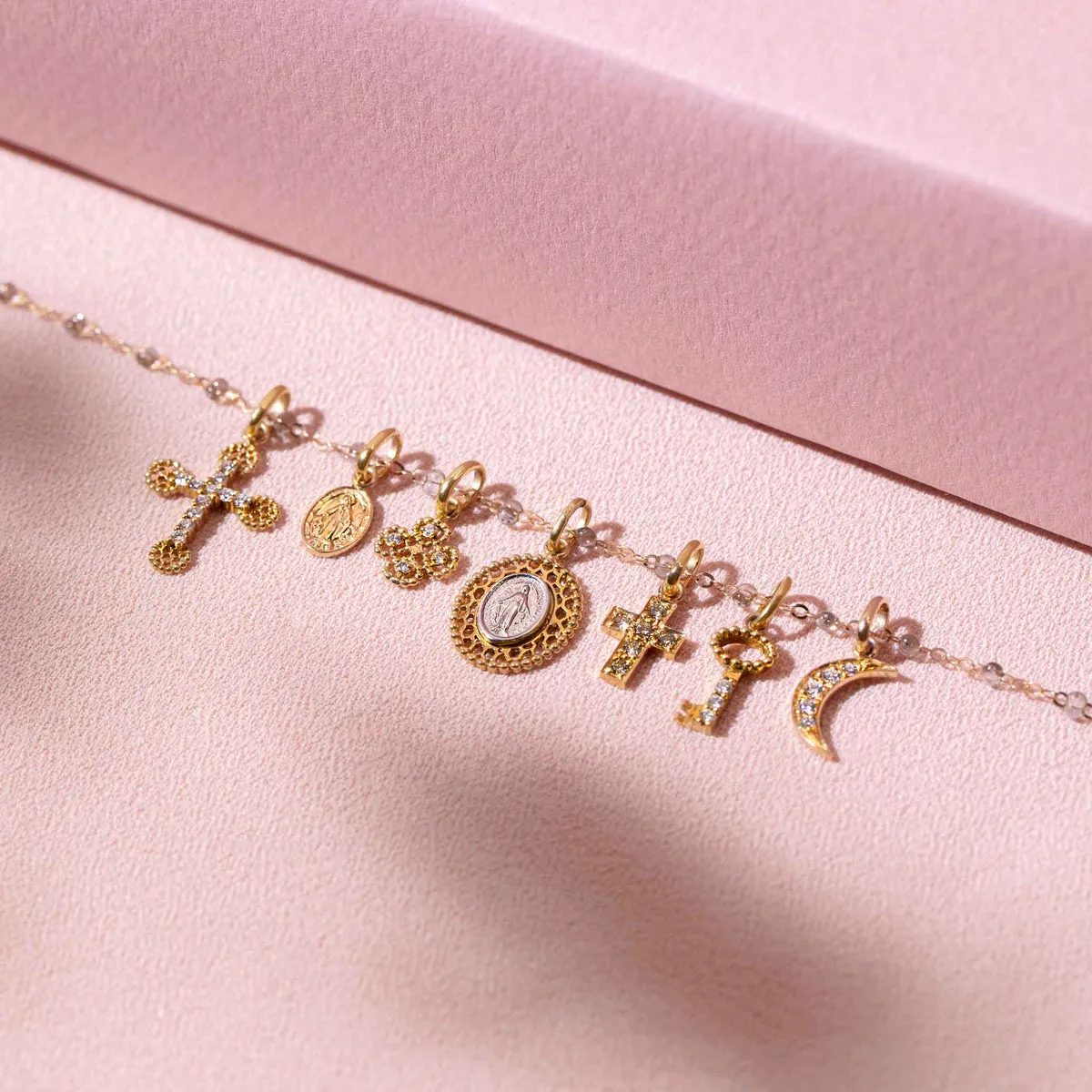 Moon Pendant in Yellow Gold