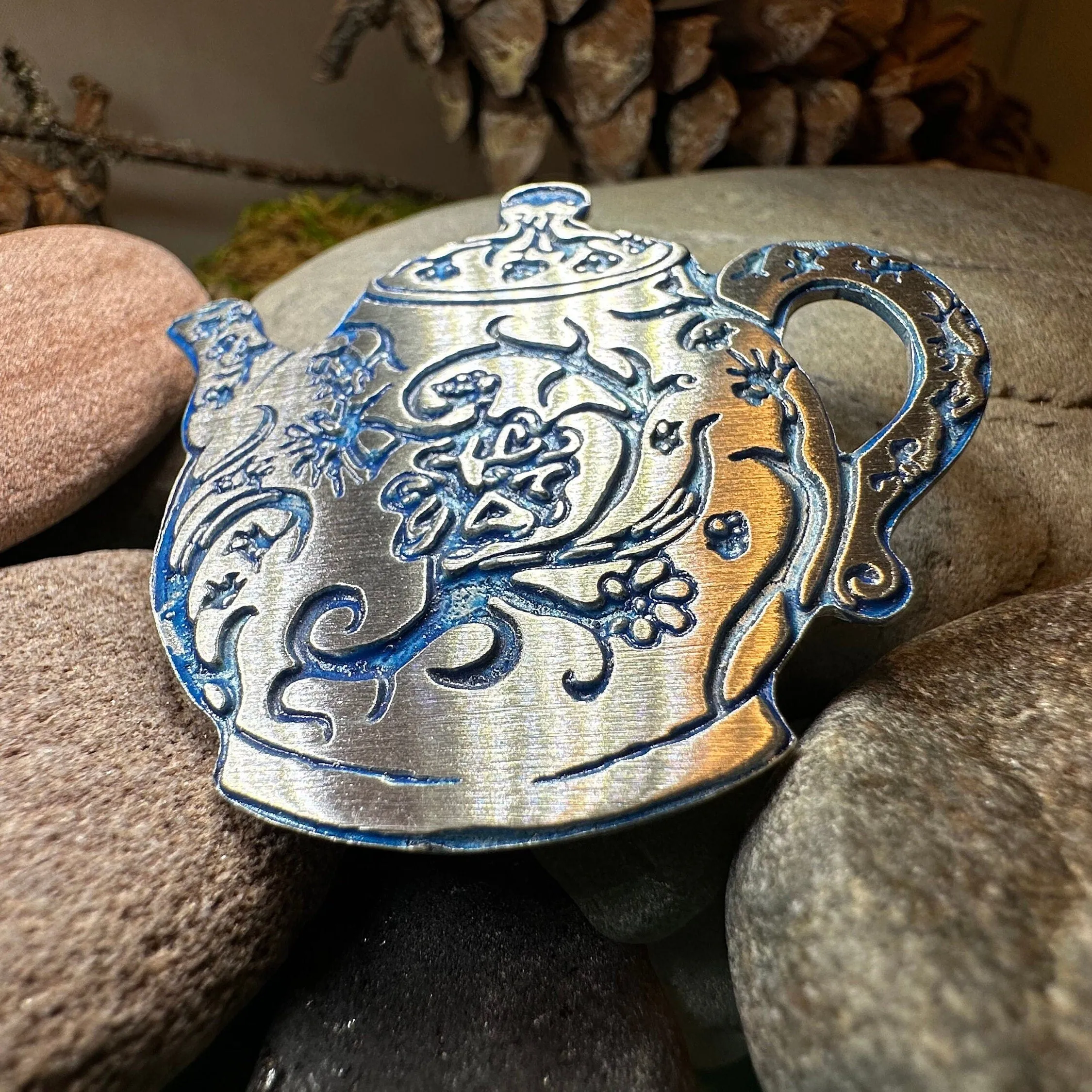 Old Fashioned Teapot Brooch