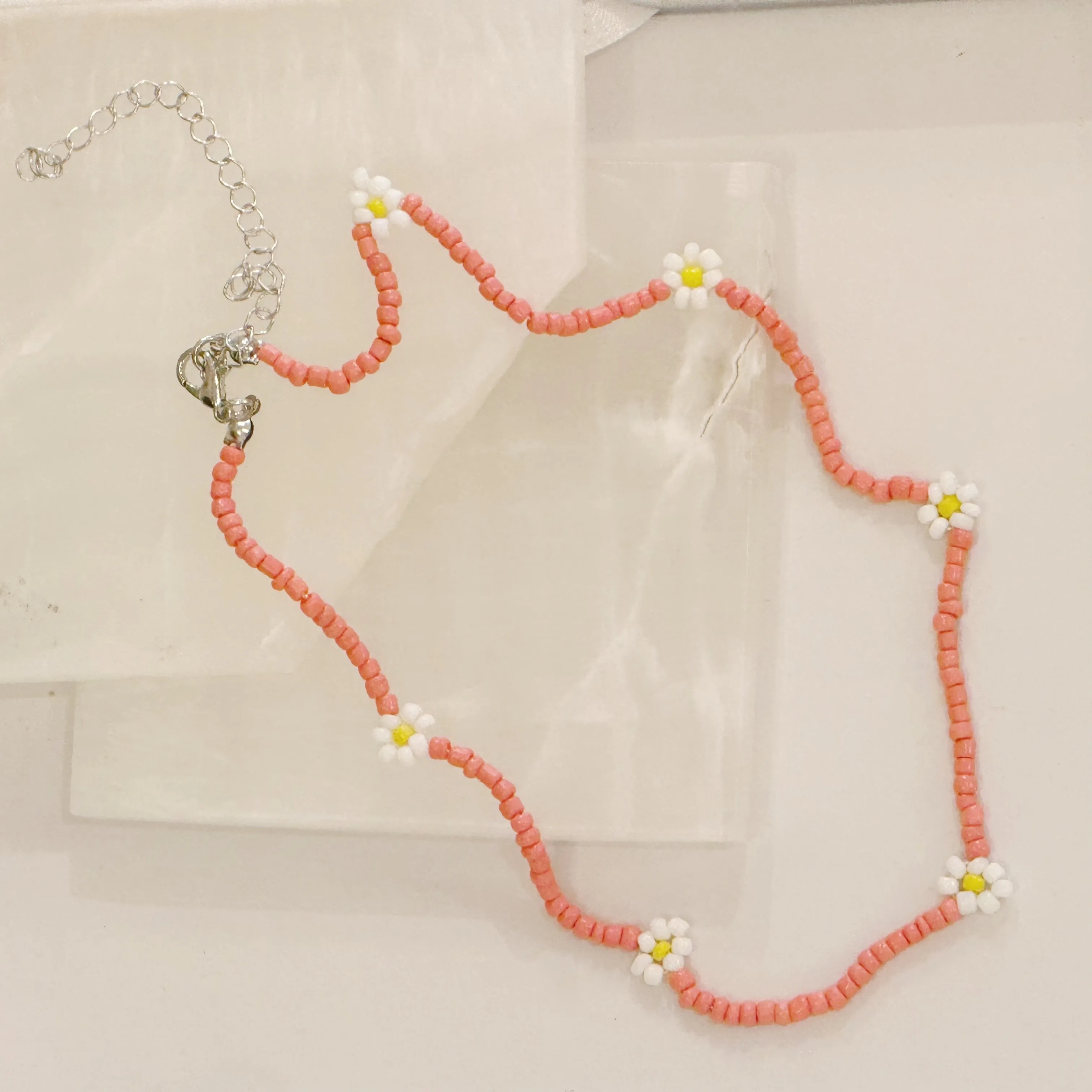 PEACH FLOWER BEADED necklace