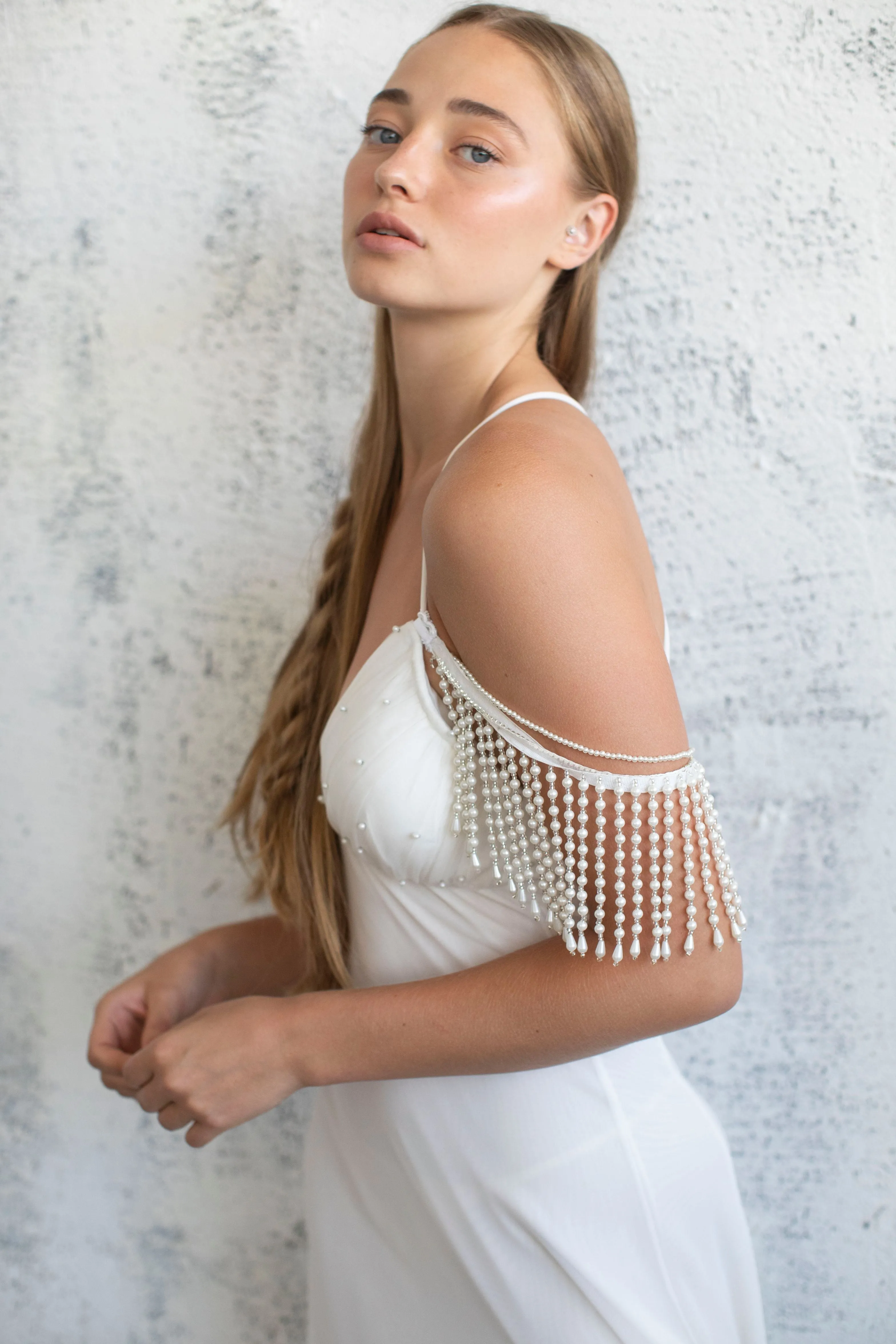 Pearl Shoulder Necklace