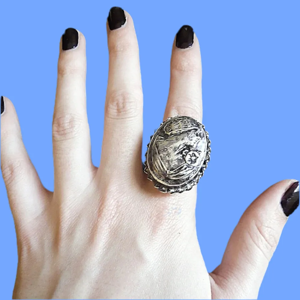 "Cameo Appearance"  Cocktail Ring