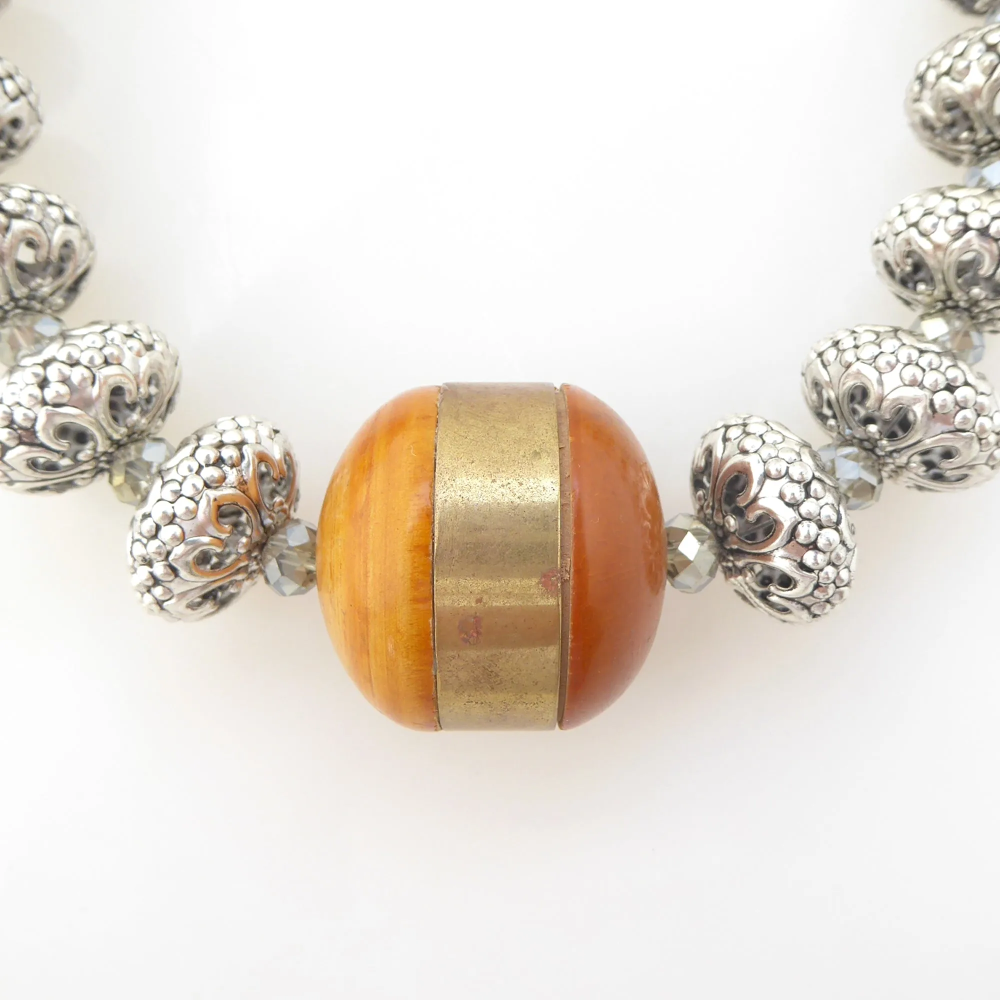 Silver elder necklace