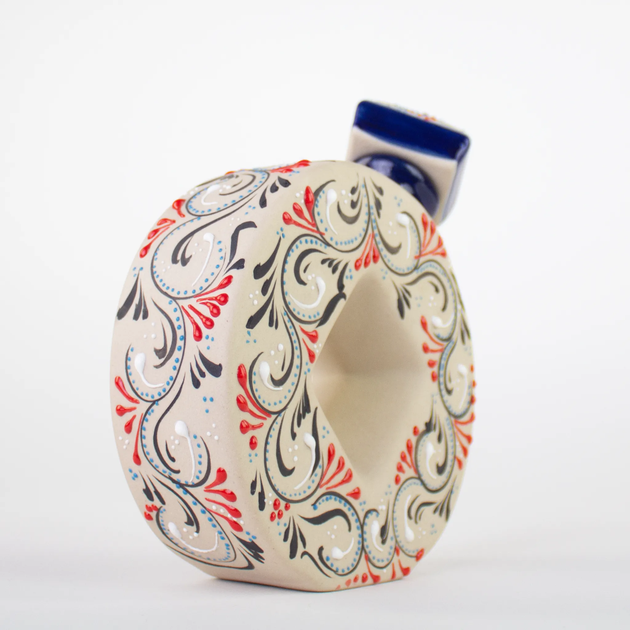 Stoneware Decanter Lirio | Serpentine Pattern
