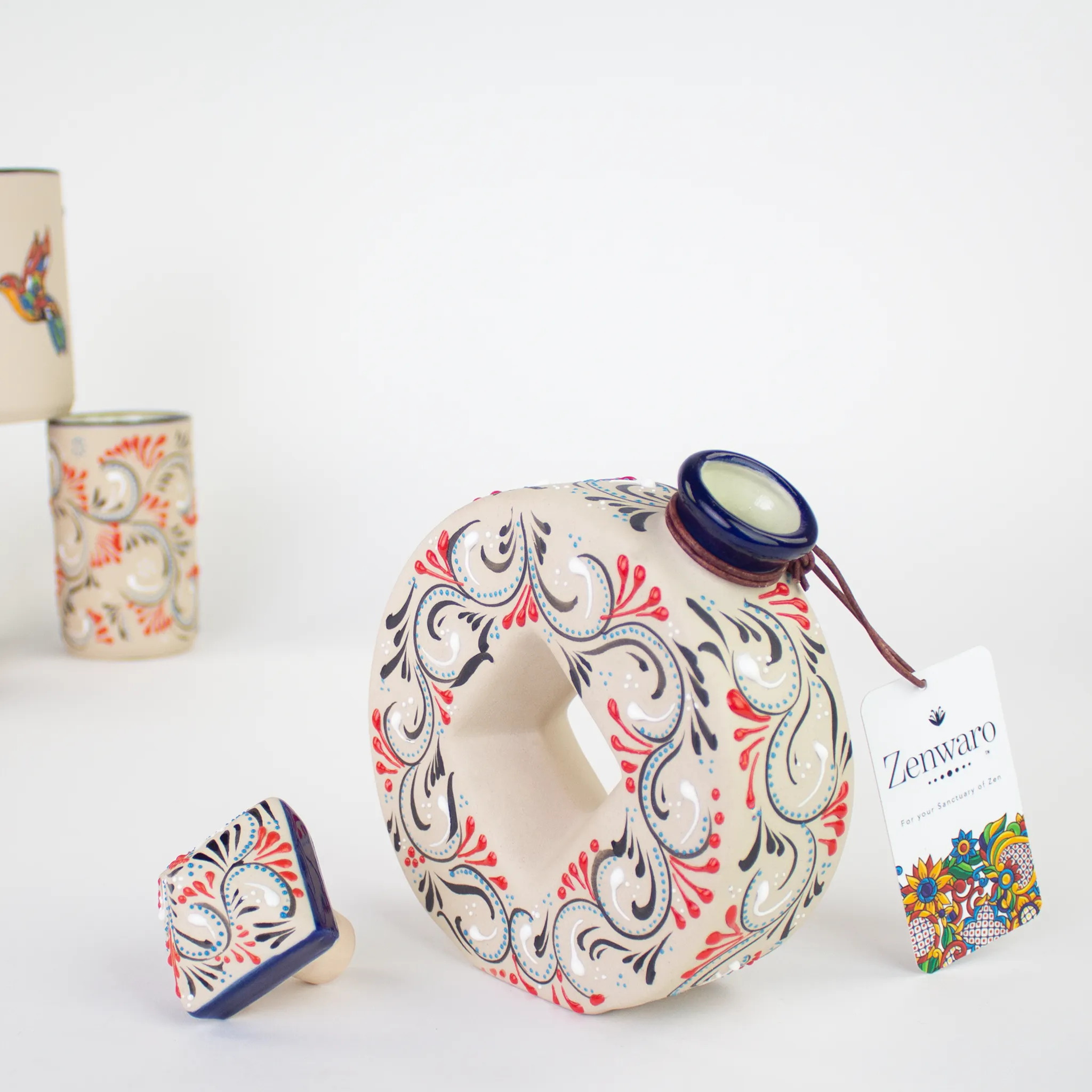 Stoneware Decanter Lirio | Serpentine Pattern