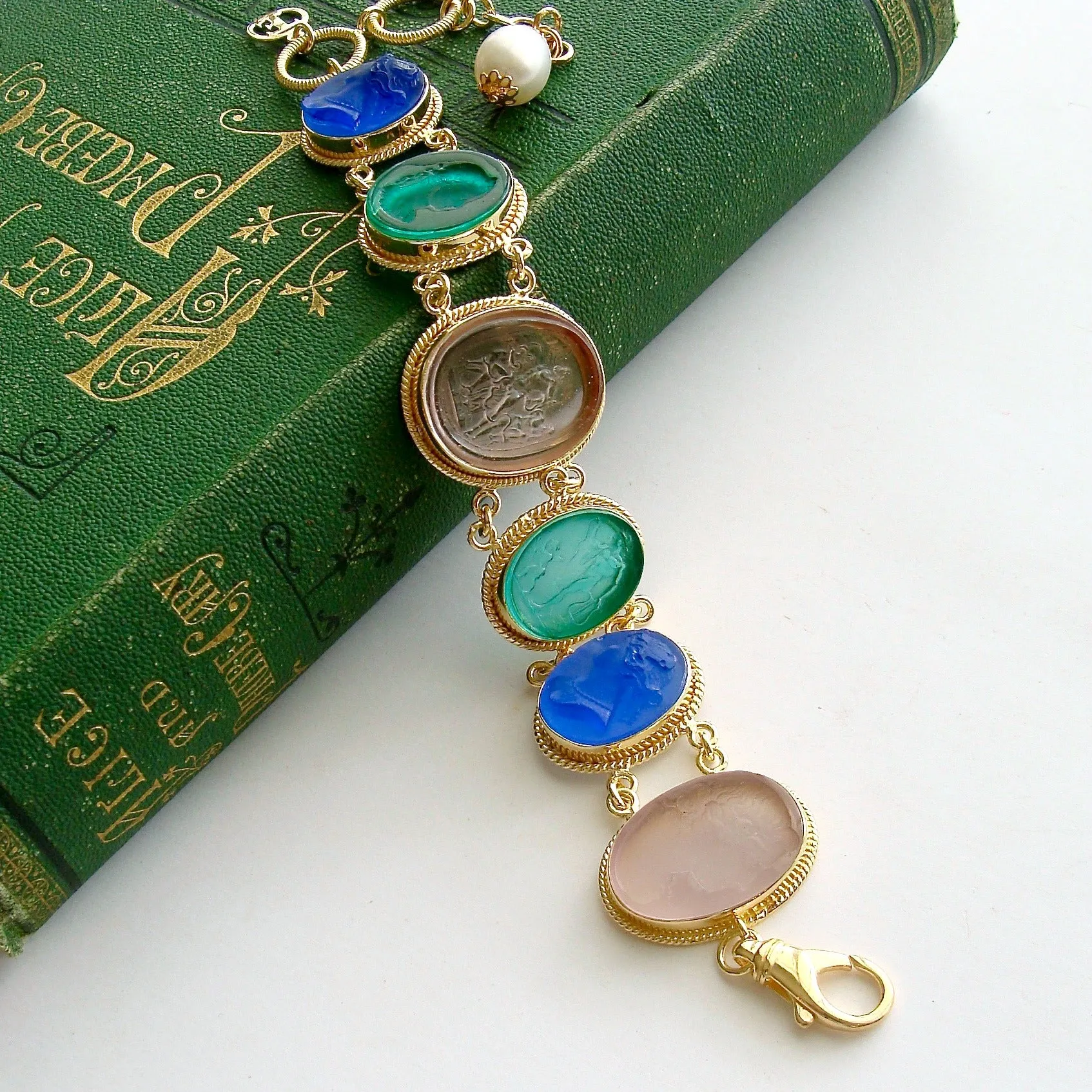 Venetian Glass Cameo Intaglio Bracelet - Belluno Bracelet