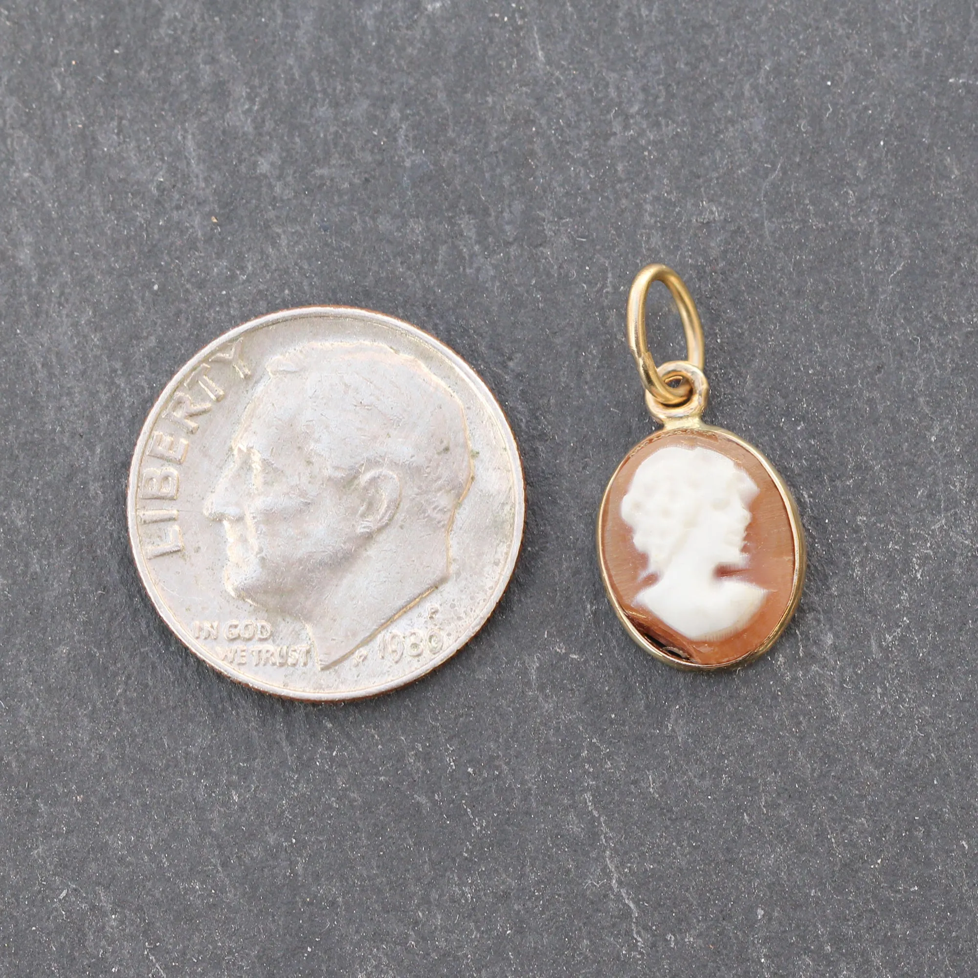 Vintage 14k Gold   Carnelian Cameo Charm