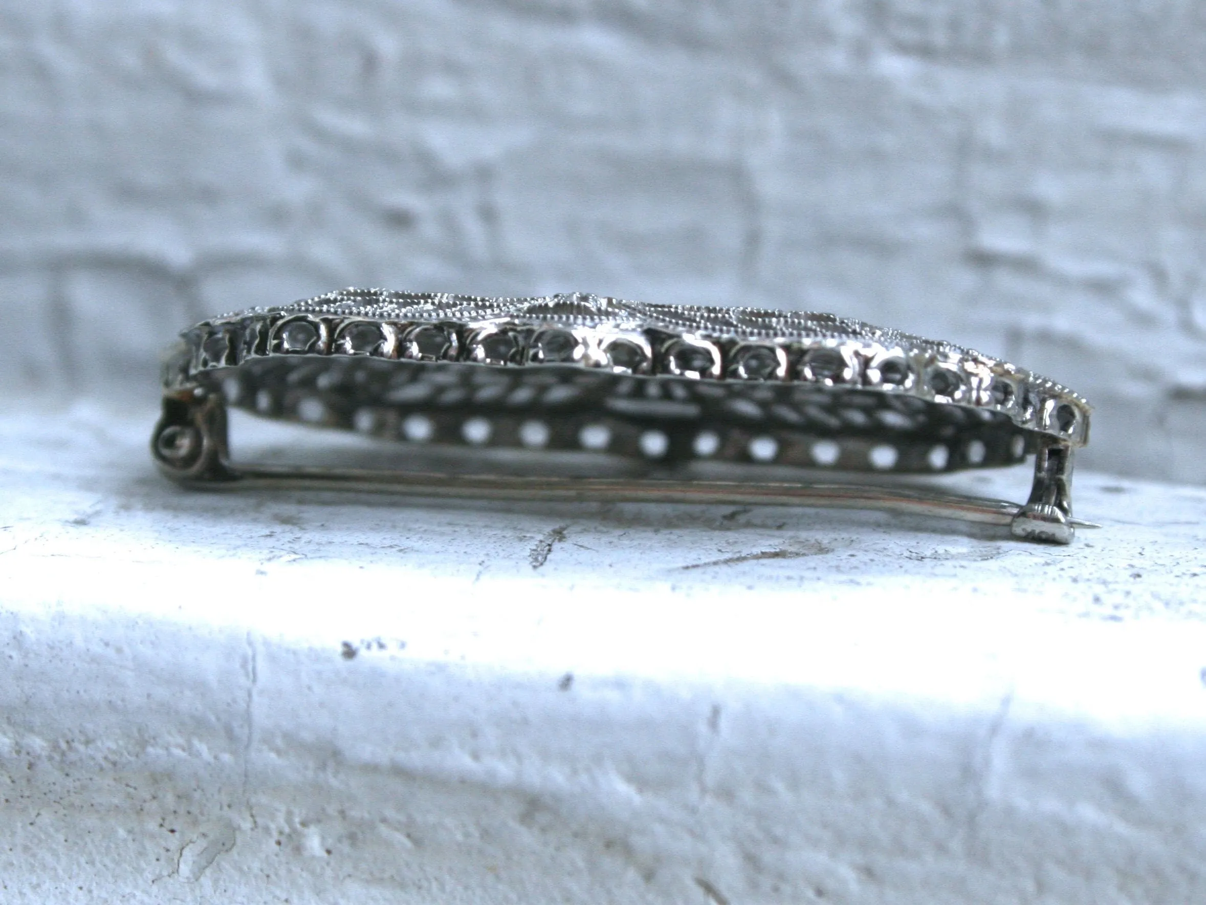 Vintage Filigree Diamond Pin/ Brooch in 10K White Gold.