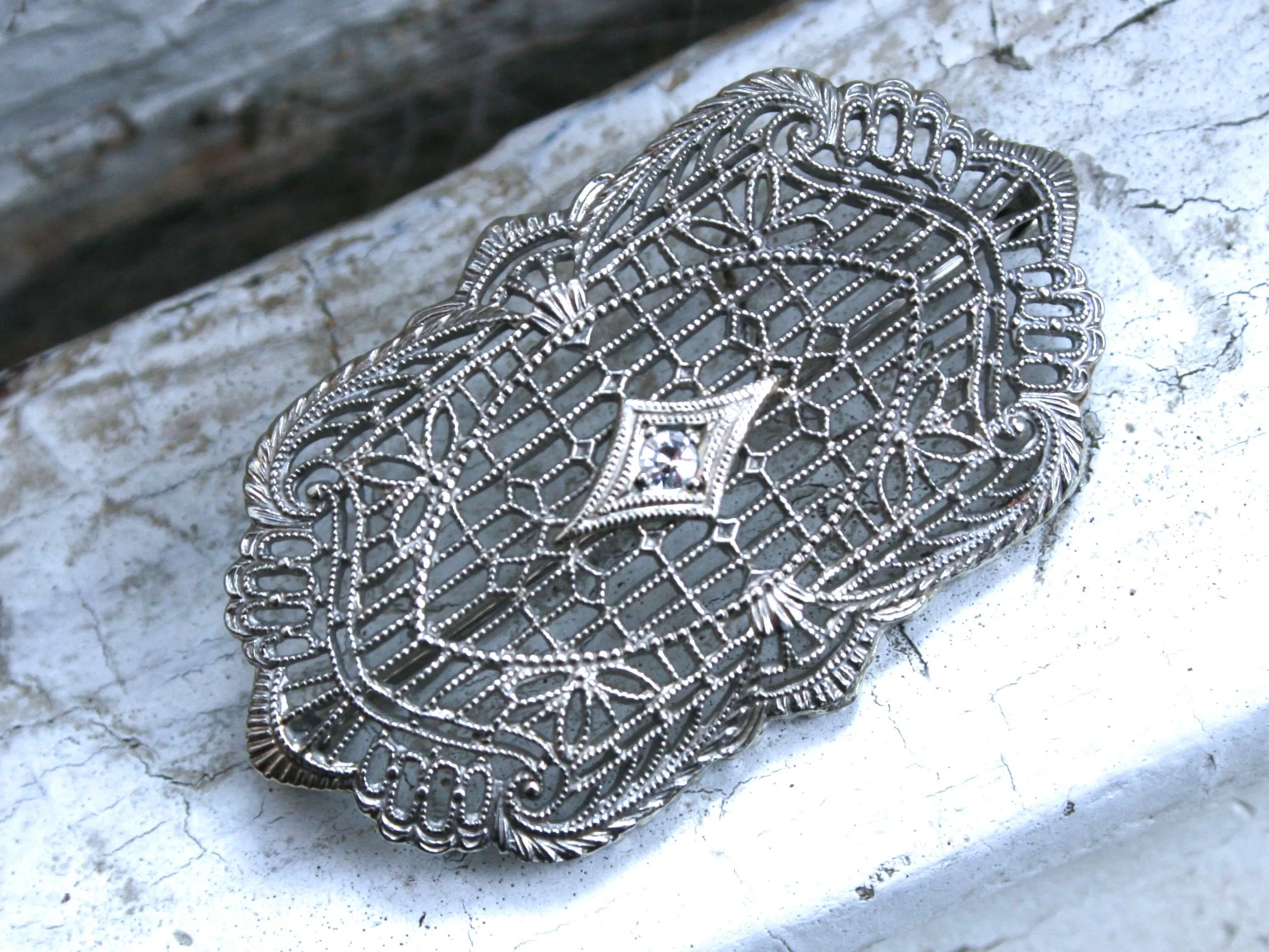 Vintage Filigree Diamond Pin/ Brooch in 10K White Gold.